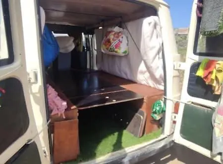 Canary For Drive, Near To Tfs Mercedes Mb130 Bateau-hôtel *